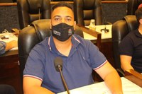GORDO DO RESTAURANTE ESCUTA POPULAÇÃO E SOLICITA RECAPE ASFÁLTICO PARA O PARQUE FLAMINGO 
