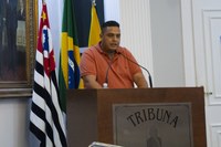 GORDO DO RESTAURANTE PEDE POR SARJETÃO EM LOCAL DO BAIRRO CIDADE JARDIM