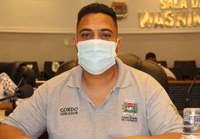 GORDO DO RESTAURANTE QUER QUE ESCOLA MUNICIPAL NO GABRIEL HERNANDEZ RECEBA MELHORIA