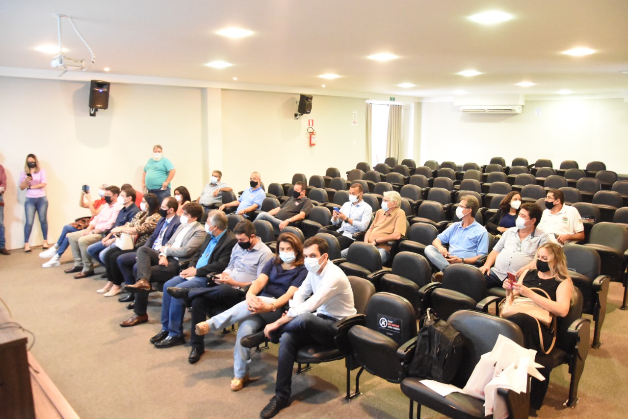 IVÂNIA SOLDATI PARTICIPA DE ANÚNCIO DE 668 NOVAS MORADIAS PARA CATANDUVA