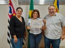 IVÂNIA SOLDATI RECEBE CERTIFICADO DE “AMIGA DO ROTARY CLUB DE CATANDUVA 14 DE ABRIL”