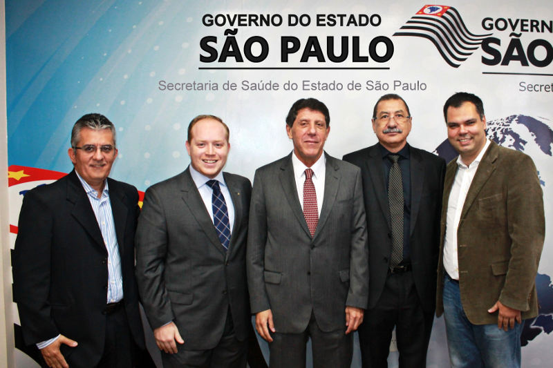 Julinho acompanha presidente da Fundação Padre Albino em reunião na Secretaria Estadual de Saúde 