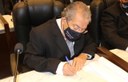 Luis Pereira congratula Leda Zancaner por contribuição a pacientes com Covid-19