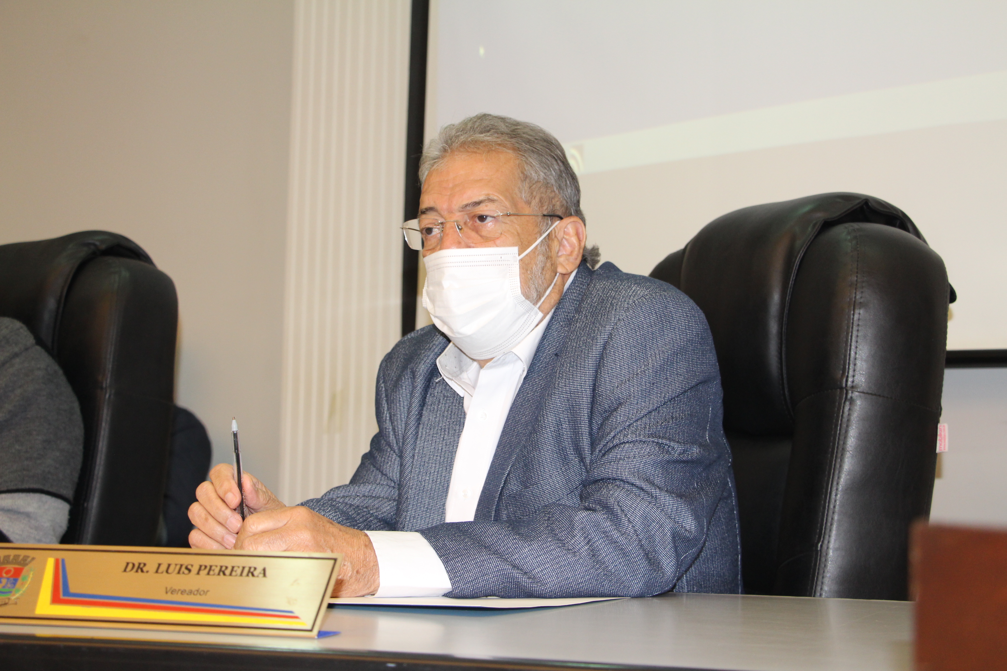 Luis Pereira quer esclarecimentos semanais, durante sessões ordinárias, sobre a saúde em Catanduva