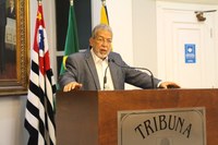 LUIS PEREIRA REQUER TÉRMINO DE ASFALTAMENTO DA RUA ITAMARAJU