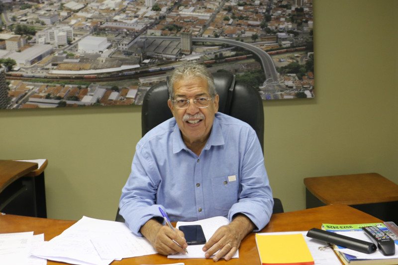 Luis Pereira toma posse como novo presidente da Câmara Municipal de Catanduva 