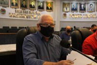 MARQUINHOS FERREIRA PEDE URGÊNCIA NO COMBATE ÀS BARATAS E ESCORPIÕES EM CEMITÉRIO