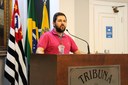 MAURÍCIO FERREIRA REQUER LIMPEZA EM ÁREA E PROVIDÊNCIAS NO ASFALTO NO JARDIM PEDRO BORGONOVI