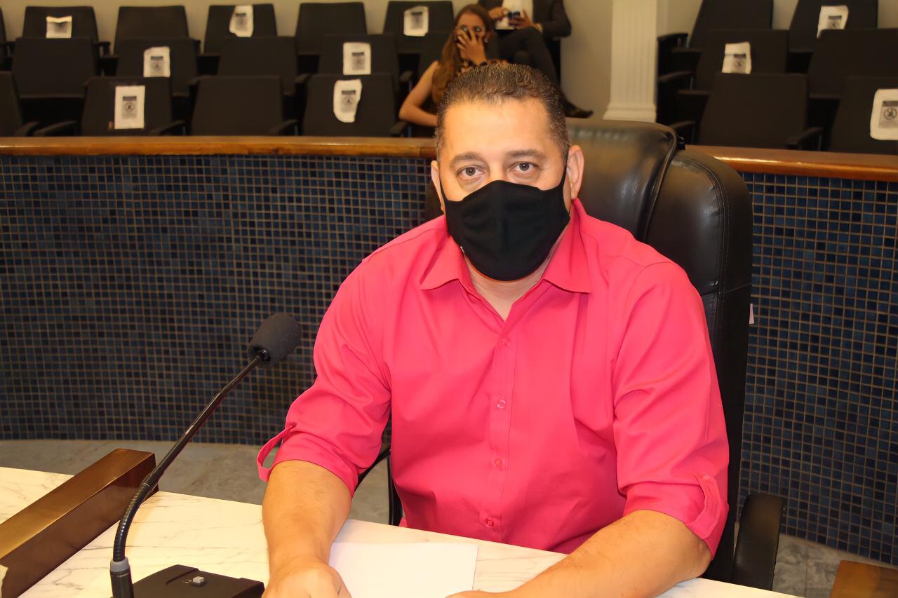 Mauricio Gouvea apresenta PL instituindo o Dia do Samba no Calendário Municipal