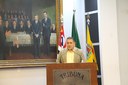 MAURICIO GOUVEA, EM PL, INSTITUÍ O DIA MUNICIPAL DO GARÇOM E DA GARÇONETE