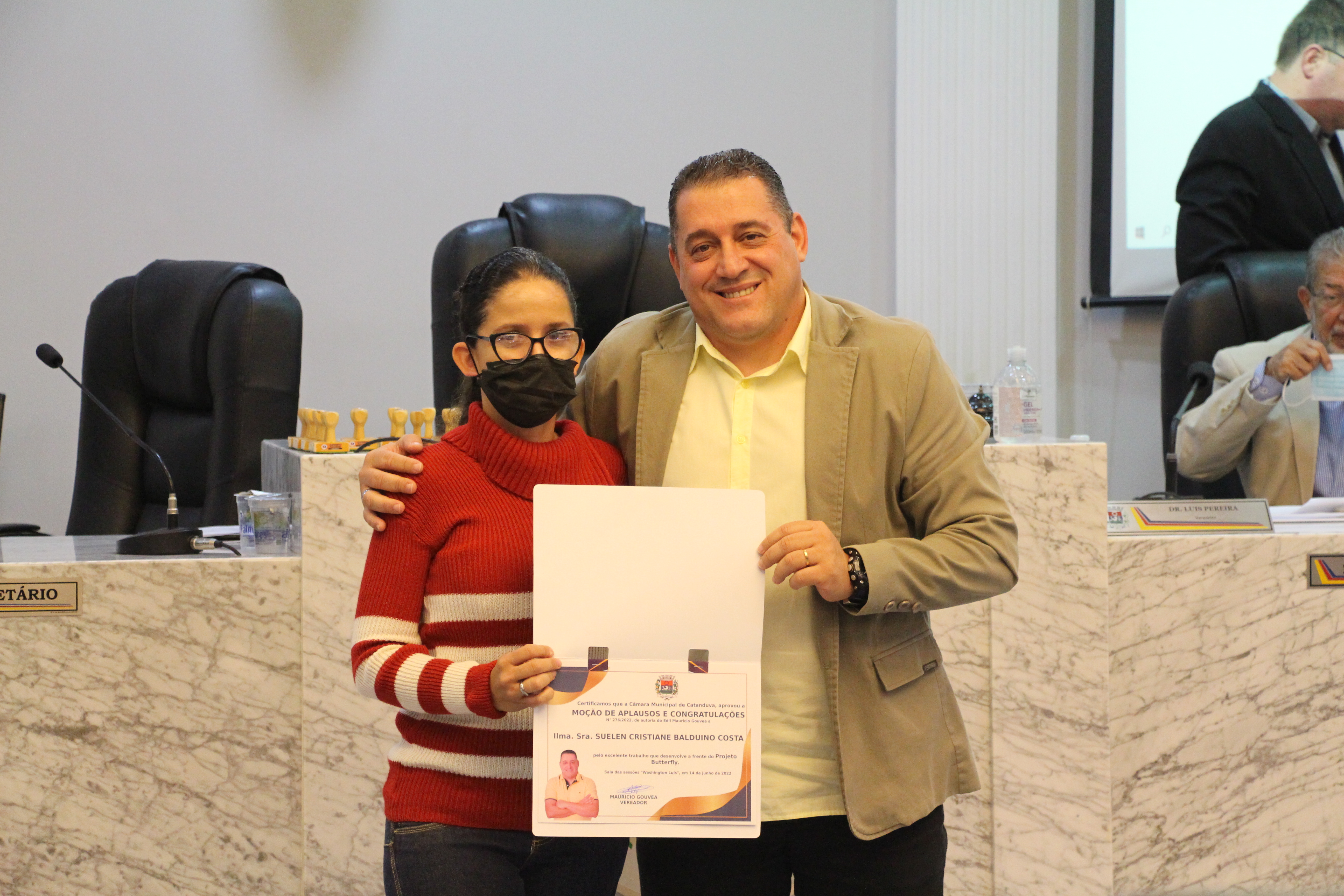MAURICIO GOUVEA FAZ MOÇÃO DE APLAUSOS E CONGRATULAÇÕES A FUNDADORA DO PROJETO BUTTERFLY