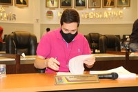 MAURÍCIO RIVA PROPÕE, EM PL, A FIXAÇÃO DE CARTAZES PARA CONSCIENTIZAÇÃO SOBRE SINDROME ALCOÓLICA FETAL