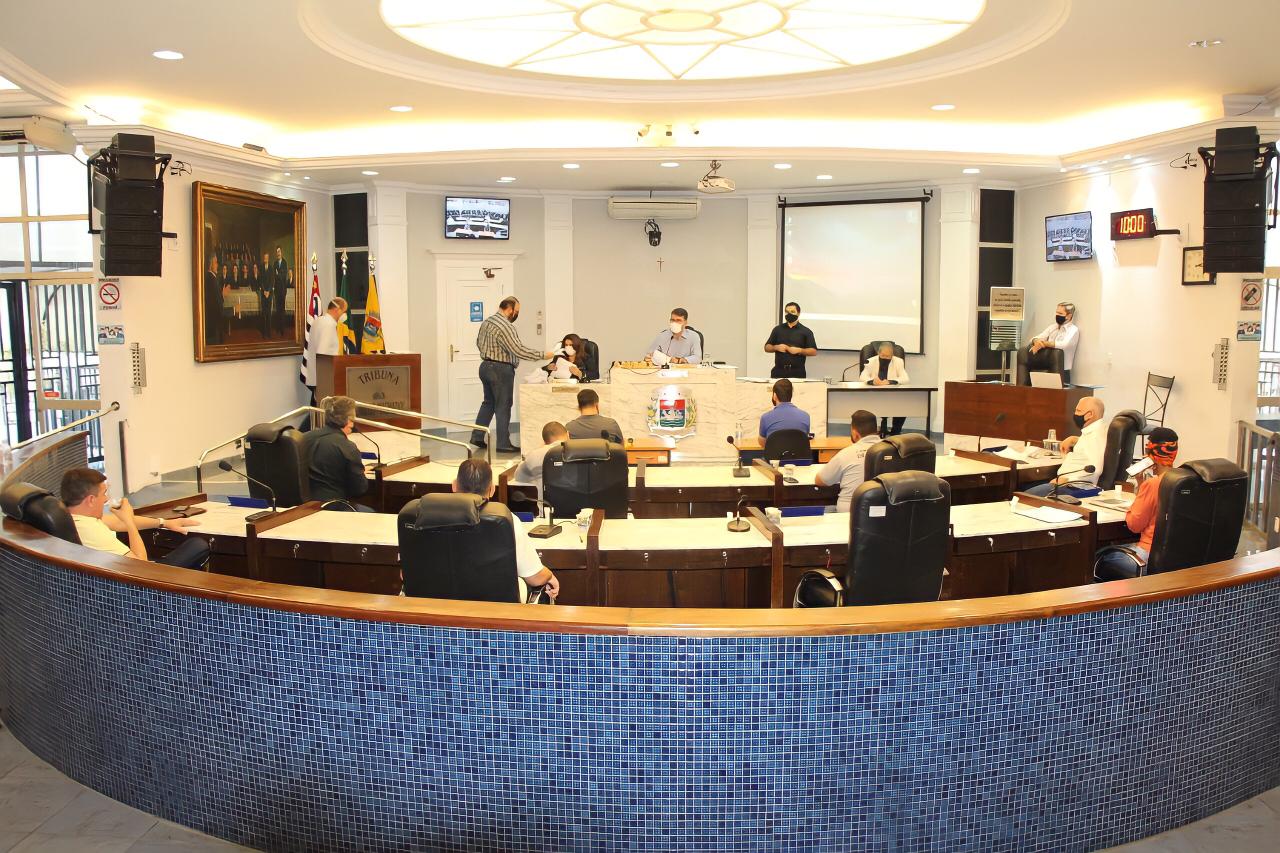 Na sessão desta terça-feira, primeira do semestre, vereadores aprovam 3 projetos