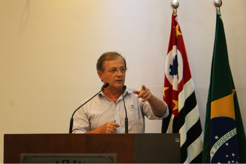 Onofre Baraldi solicita melhorias no trevo de acesso do IMES FAFICA