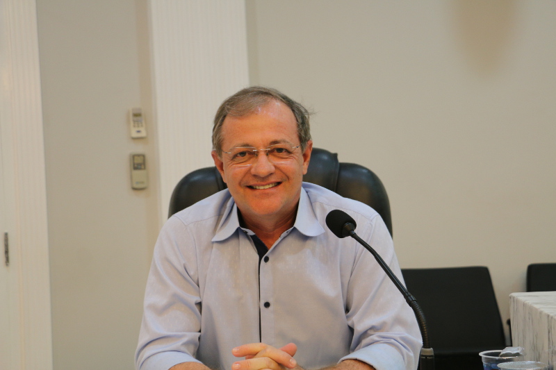 Onofre Baraldi solicita novo recapeamento asfáltico para o bairro Jardim Vertoni  