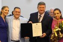 Sessão Solene  para entrega da Medalha 14 de Abril a Gê Lanches foi realizada na última quarta-feira (12)