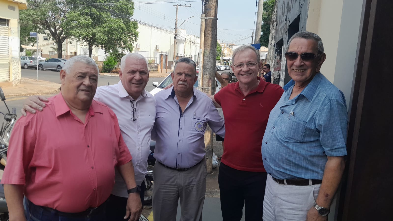 Presidente da Câmara Municipal prestigia posse da diretoria da Associação dos Aposentados