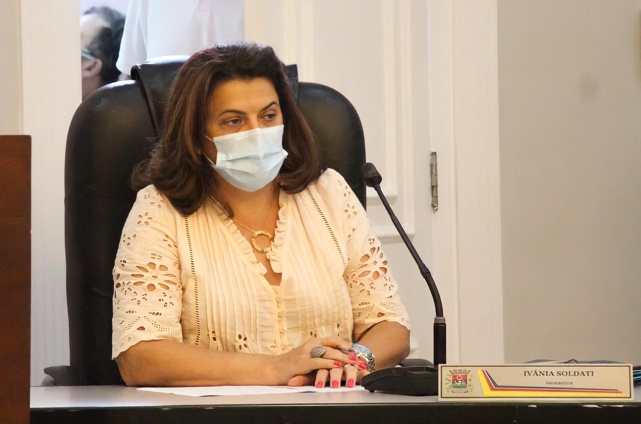 Projeto de Lei da vereadora Ivânia disciplina apreensão de animais em Catanduva