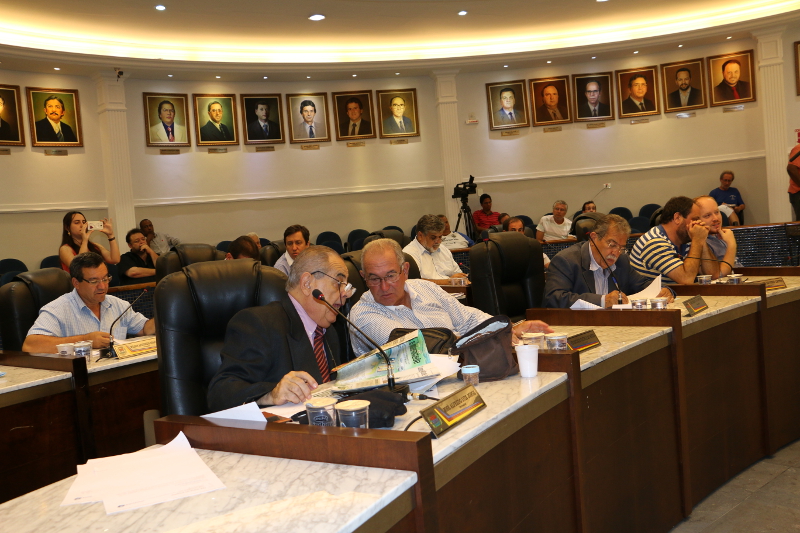 Projeto que determina o orçamento do município para 2017 está em pauta 