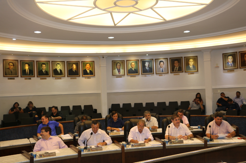 Sessão Ordinária desta terça-feira (10/04) discutirá 8 proposituras