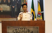 TAISE BRAZ REQUER PSICÓLOGO E ASSISTENTE SOCIAL NAS ESCOLAS MUNICIPAIS