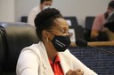 Taise Braz requer regulamentação de artigo de lei complementar que dispõe sobre gratificação de servidores municipais