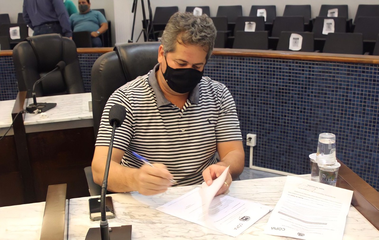 Vereador Alan Automóveis aponta necessidade de economia de água
