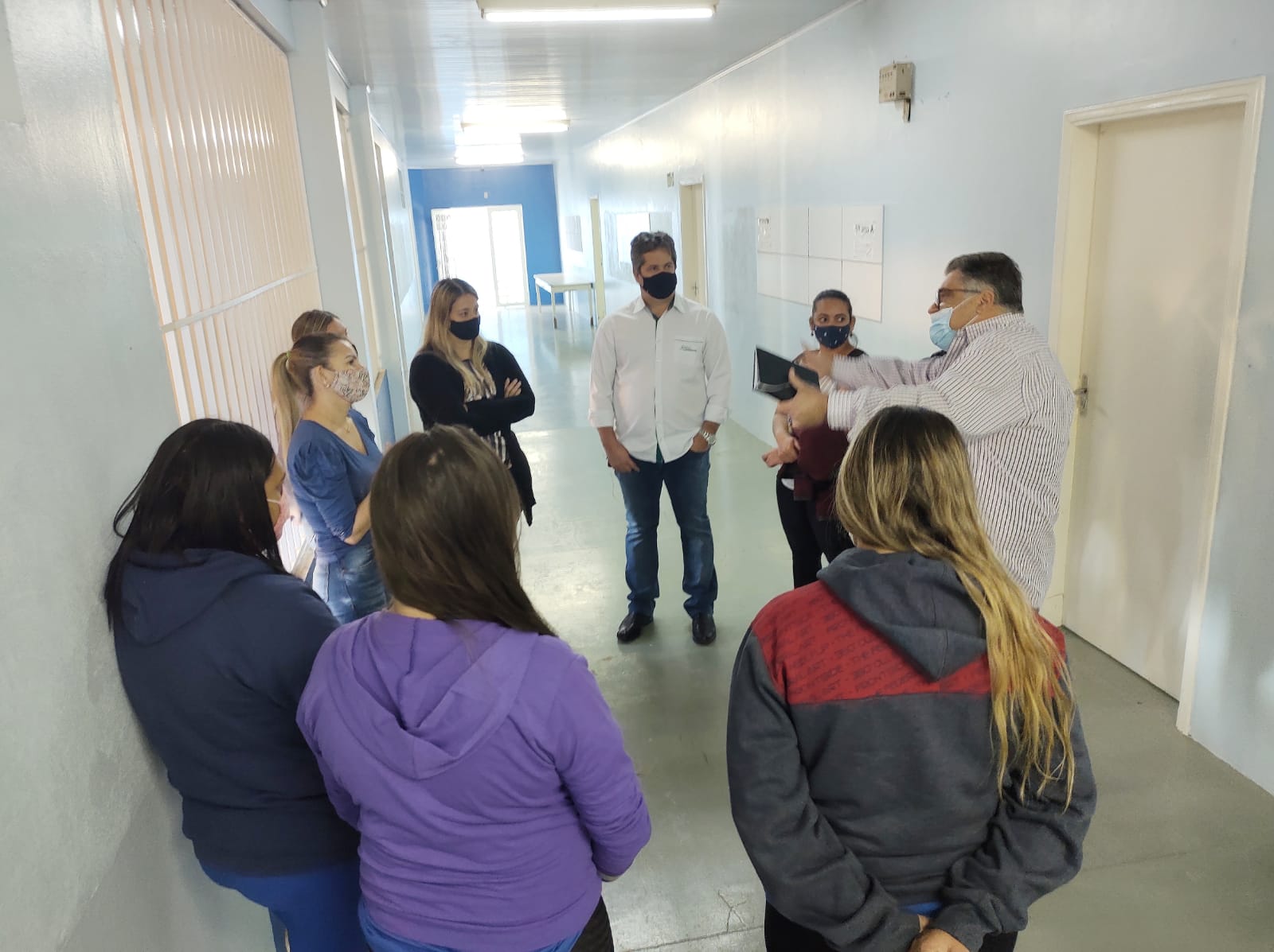 Vereador Alan Automóveis visita Escola Municipal de Ensino Fundamental no Jardim Alpino