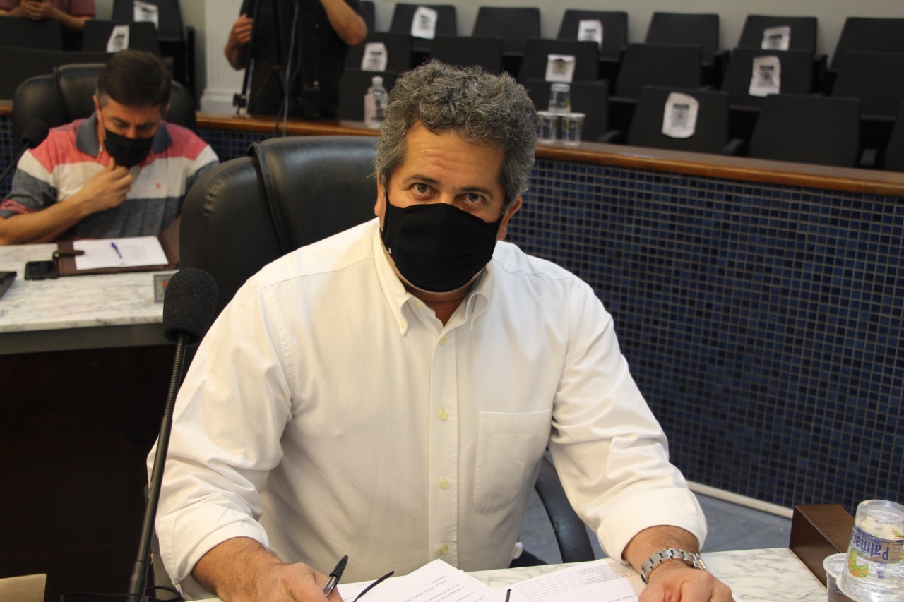 Vereador Alan questiona ações da Secretaria de Educação em Catanduva