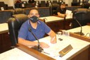 Vereador Carlos Alexandre “Gordo” solicita redutor de velocidade em rua movimentada