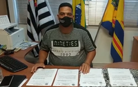 Vereador Carlos Alexandre propõe Projeto de Lei que autoriza o Poder Executivo a realizar parcerias com a Liga Catanduvense de Futebol, na realização do “Campeonato Amador 14 de abril”, em Catanduva 