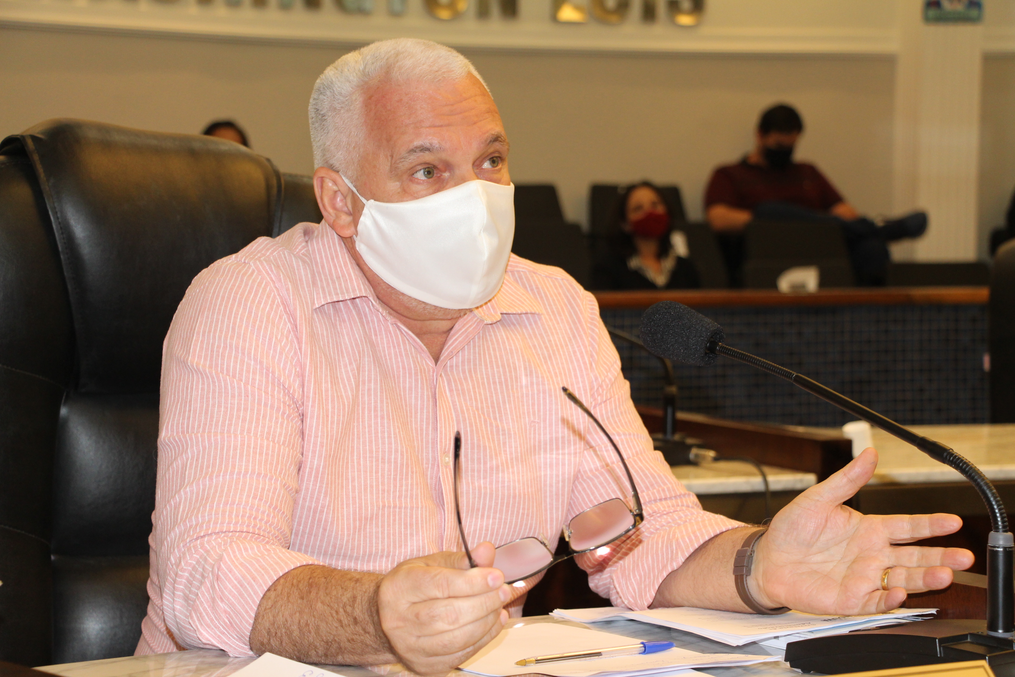 Vereador Marquinhos Ferreira vê necessidade de redutor de velocidade na Avenida Nelson Machado