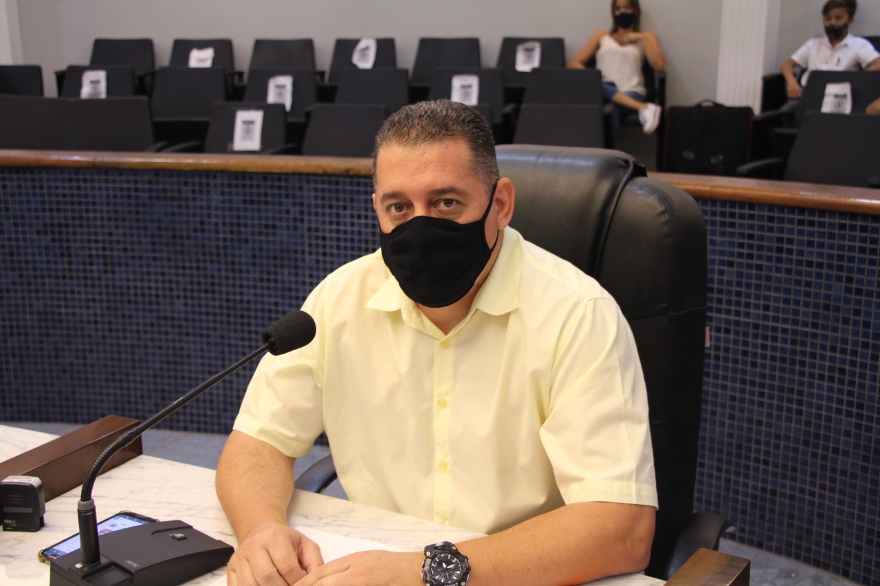 VEREADOR MAURICIO GOUVEA REQUER DOCUMENTOS DO ESTATUTO DA FPA