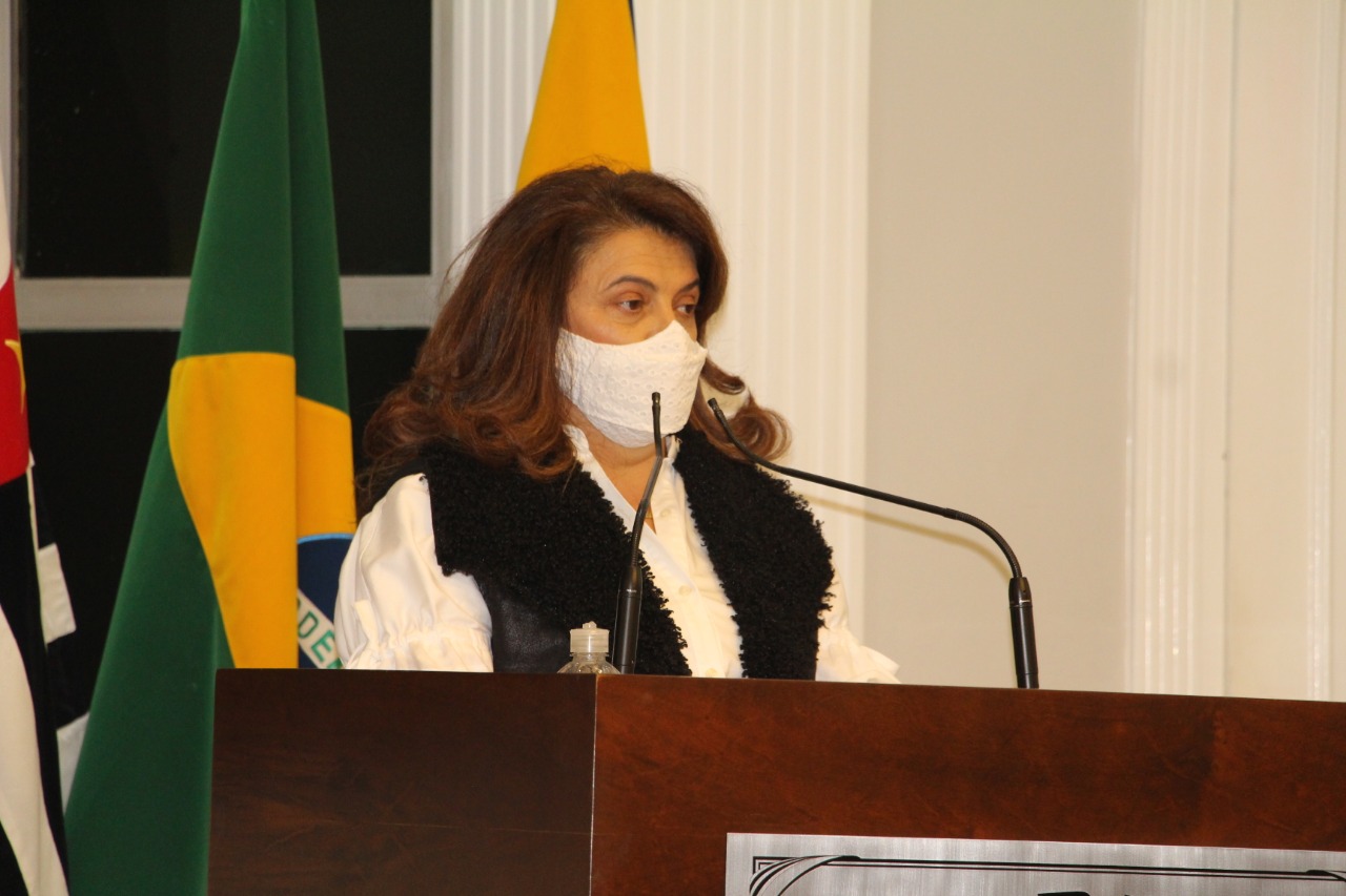 Vereadora Ivânia Soldati elogia o programa ‘meu pet’ e estuda trazê-lo para Catanduva